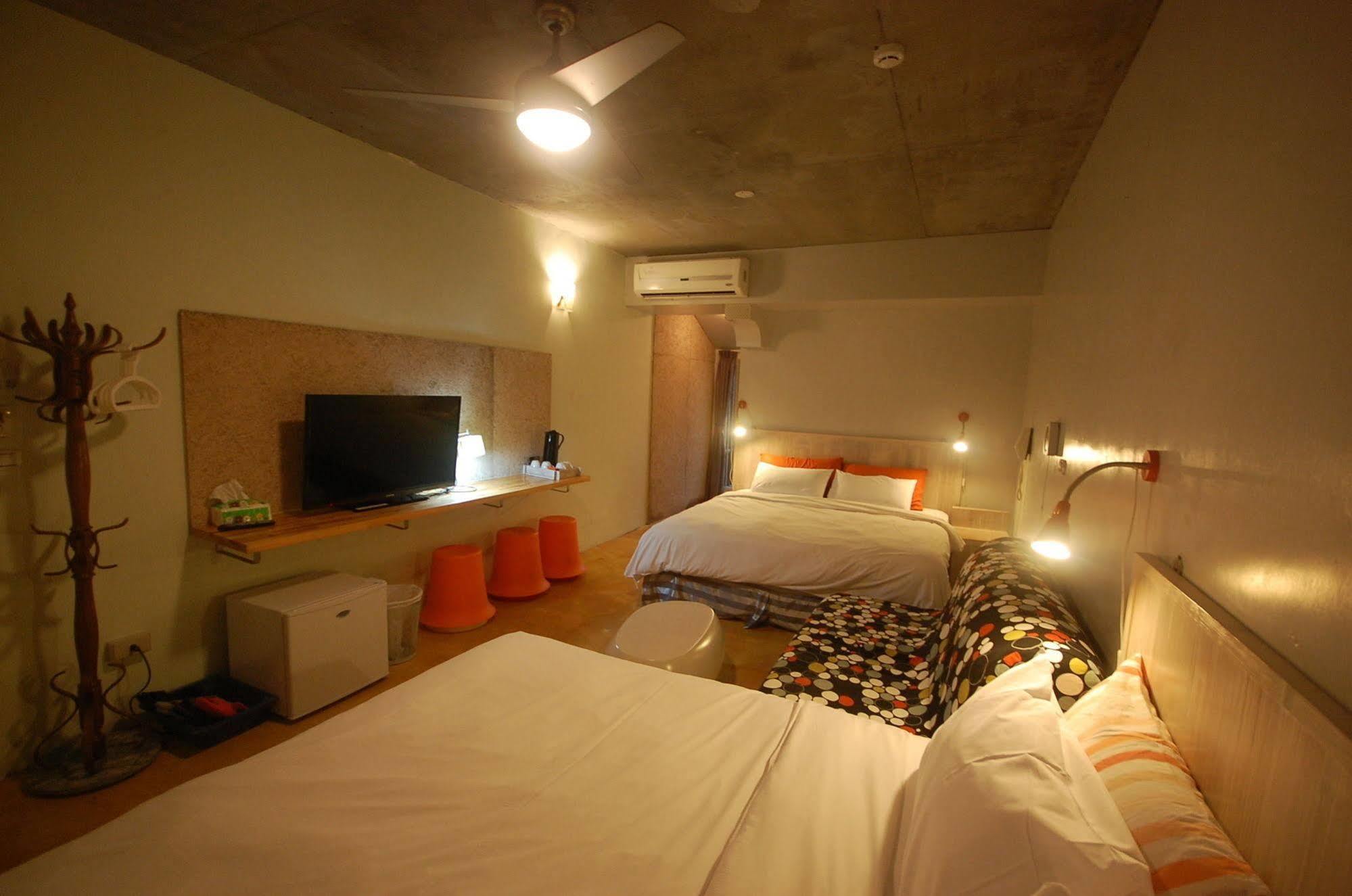Orange Moon Inn Kenting Buitenkant foto